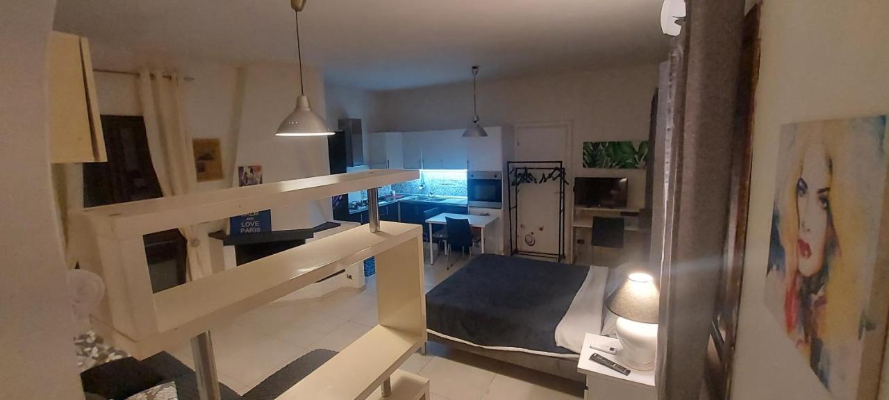 Appartamento Suite Deluxe Climatiz Cucina Giardino Wifi Smart Tv Amazon Prime Video Inclusi Aci Bonaccorsi Exterior foto